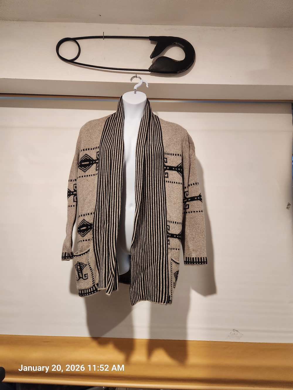 Brandy Melville Beige and Black Knit Sweater